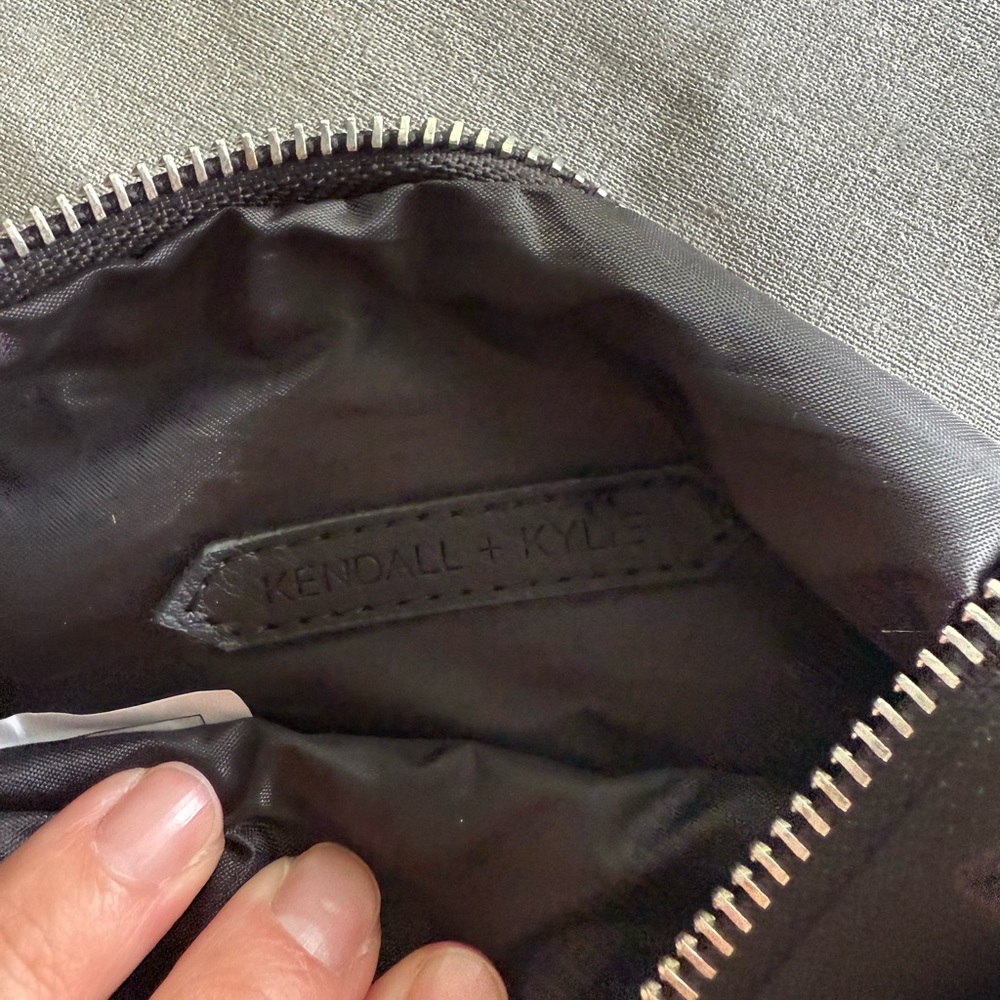 Kendall + Kyle Black Crossbody Bag - Picture 7 of 11
